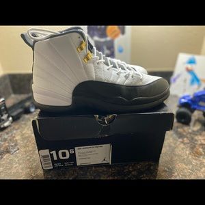 Jordan 12 taxi